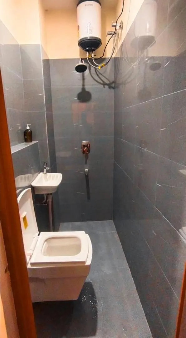 Hotel The Temple View- 100 Meter To Vishwanath Mandir Waranasi Indie